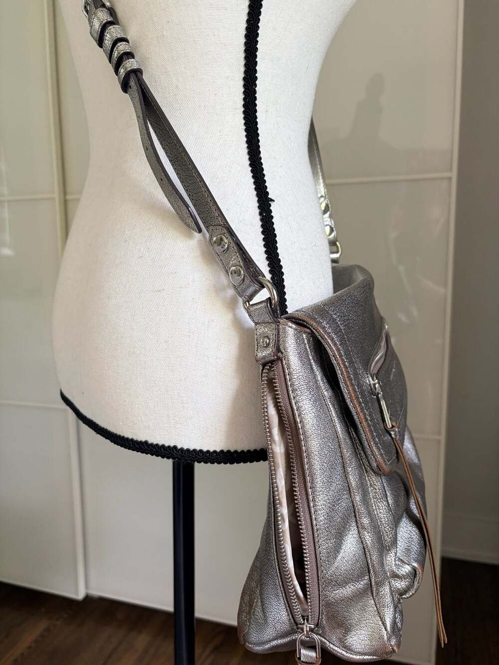 Aimee Kestenberg Fifth Avenue Pewter Leather Metallic Crossbody Bag - Picture 2 of 15